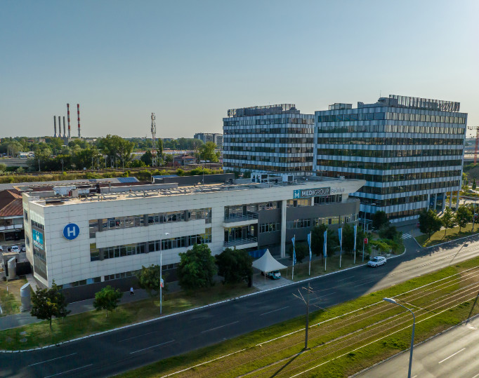 Opšta bolnica MediGroup otvorena je u decembru 2013. godine u okviru MediGroup sistema, najvećeg privatnog zdravstvenog sistema u Srbiji.